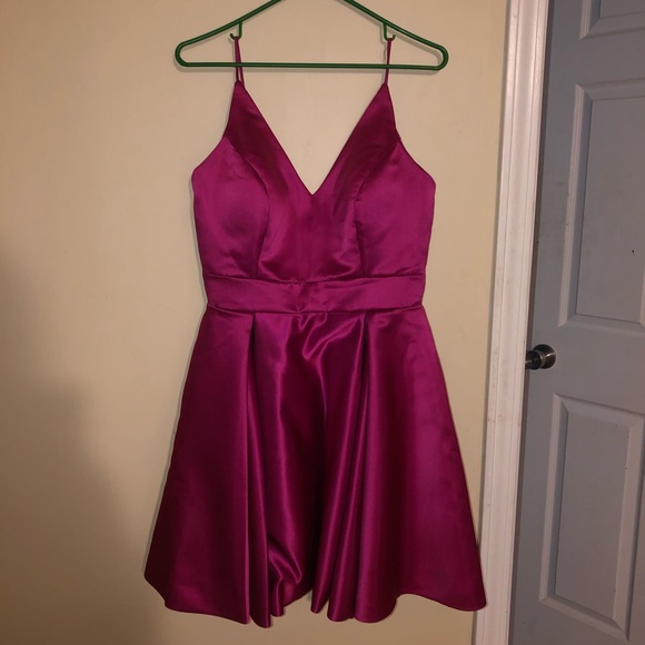 Fuchsia semi formal dress with pockets - Picture 1 of 2